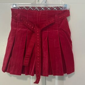 Super cute used holiday skirt by OshKosh size 7